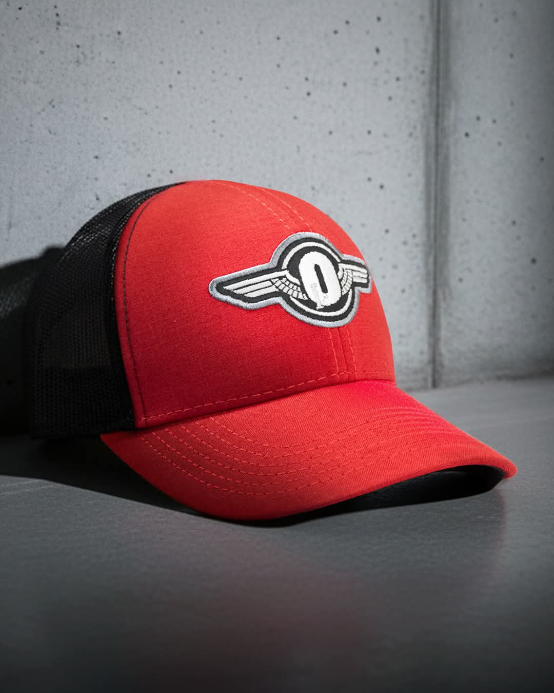 Gorra Oxigeno Roja con Malla Negra
